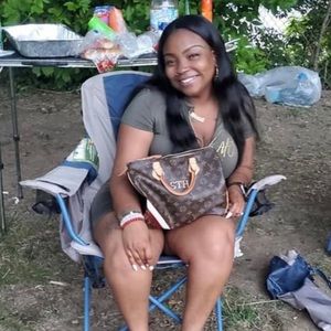 Meet your Posher, Shari